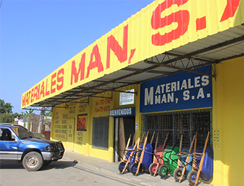 Yellow fronted hardware store in Panama