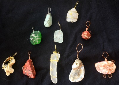 photo of 8 pendants 